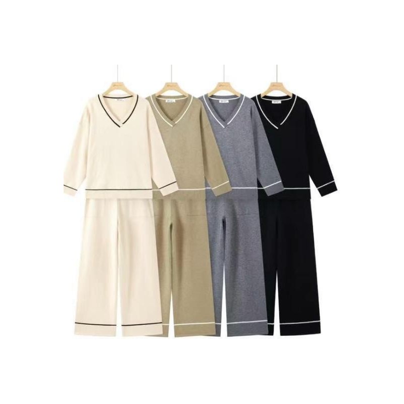 Conjunto punto jersey cuello pico y pantalón