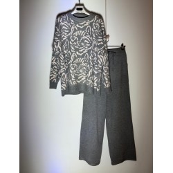 Conjunto punto jersey estampado cara gato y pantalón liso