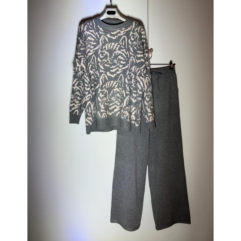 Conjunto punto jersey estampado cara gato y pantalón liso