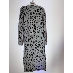 Conjunto punto falda y jersey animal print