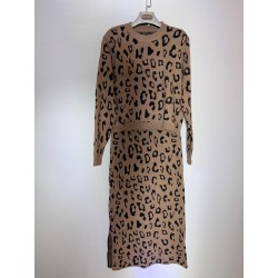 Conjunto punto falda y jersey animal print
