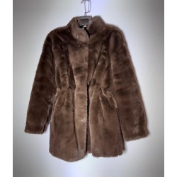 Abrigo pelo estilo parka