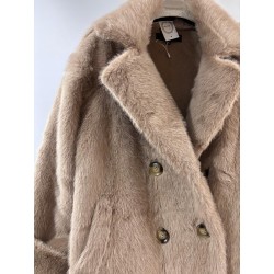 Abrigo largo pelo claro