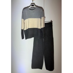 Conjunto punto jersey rayas y pantalón