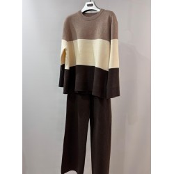 Conjunto punto jersey rayas y pantalón