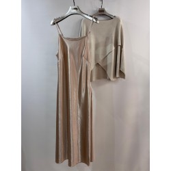 Conjunto vestido lencero con casaca