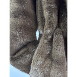 Abrigo pelo estilo parka