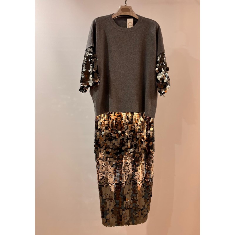 Conjunto punto de jersey y falda con lentejuelas