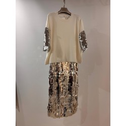 Conjunto punto de jersey y falda con lentejuelas