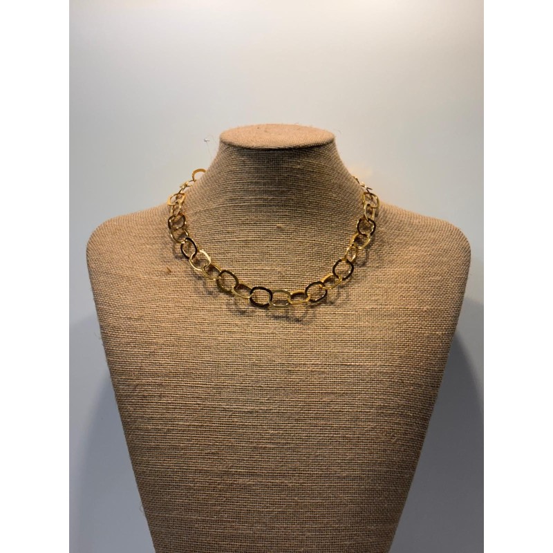 Collar de cadena de latón  corto