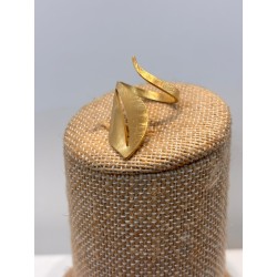 Anillo latón en forma de hoja