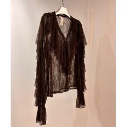 Camisa de encaje con volantes