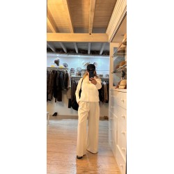 Chaqueta amorosa con pelo en cuello