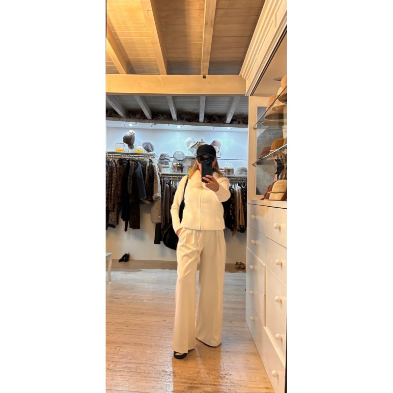 Chaqueta amorosa con pelo en cuello