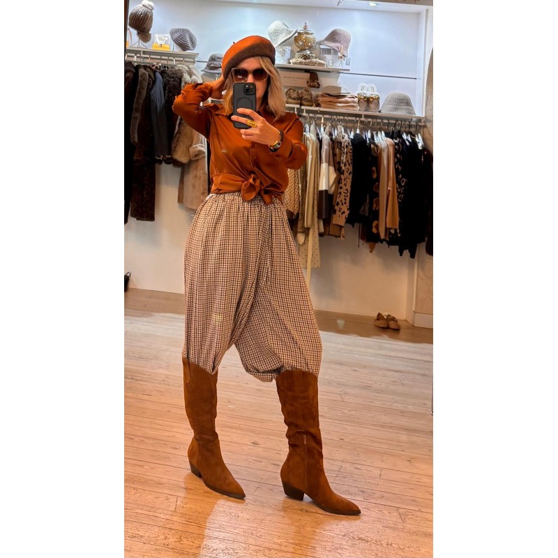 Pantalón cuadros tonos camel