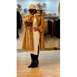 Abrigo largo pelo claro