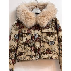 Cazadora flores con capucha de pelo