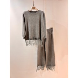 Conjunto punto jersey y pantalón con puntilla