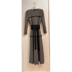 Vestido pata de gallo blanco y negro **