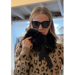 Cuello  de zorro con lazo