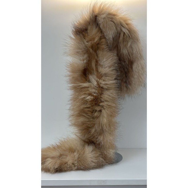 Cuello de zorro largo