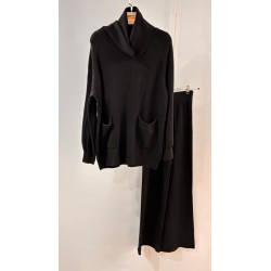 Conjunto punto jersey cuello vuelto con bolsillos y pantalón