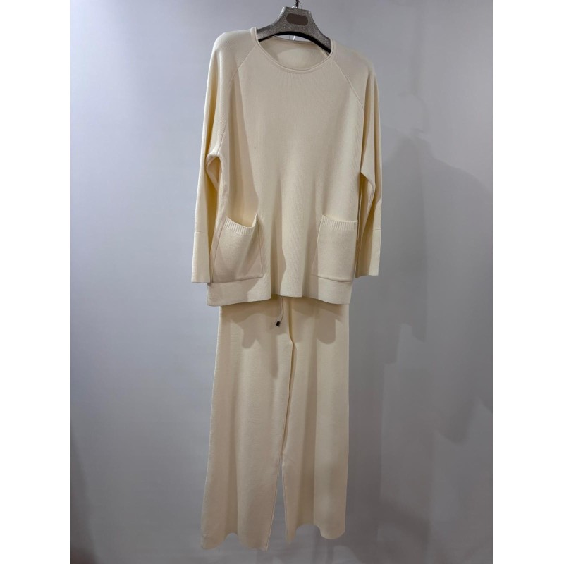 Conjunto punto de jersey cuello redondo con bolsillos y pantalón