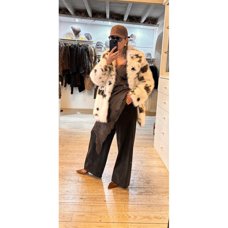 Abrigo corto de pelo estampado vaca