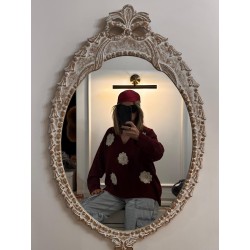 Modelo talla 38 y  color granate.