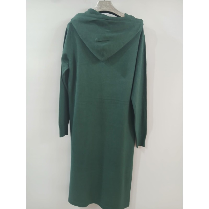 Vestido con capucha
