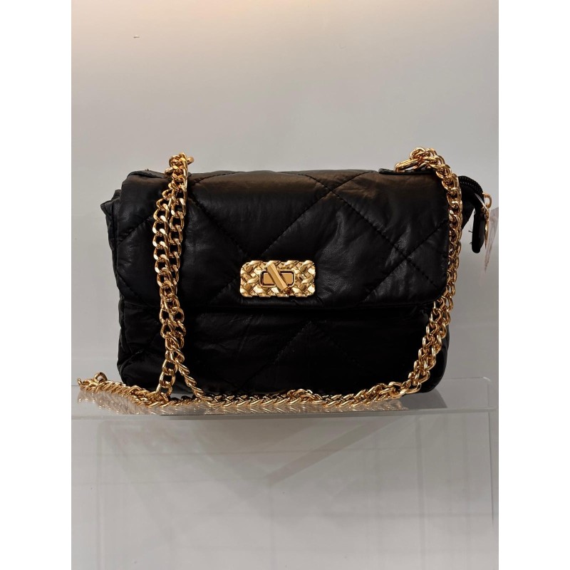 Bolso negro cierre dorado