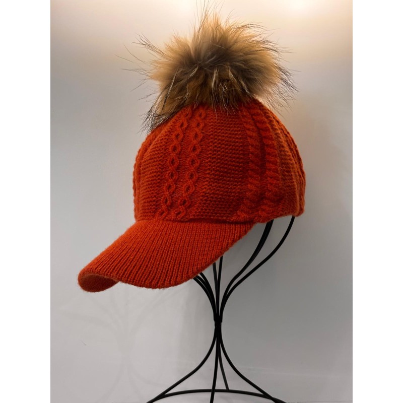 Visera punto pompon zorro